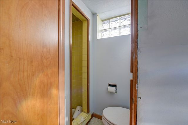 14205 Highlandview Avenue, Cleveland, OH 44135