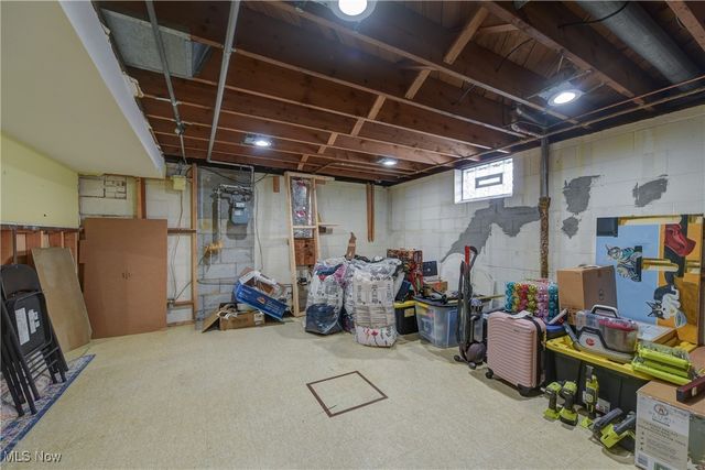 14205 Highlandview Avenue, Cleveland, OH 44135