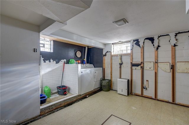 14205 Highlandview Avenue, Cleveland, OH 44135