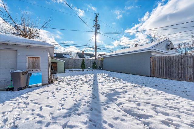 14205 Highlandview Avenue, Cleveland, OH 44135