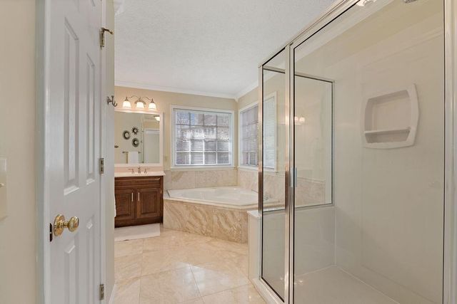 427 Picketts Lake Drive, Acworth, GA 30101