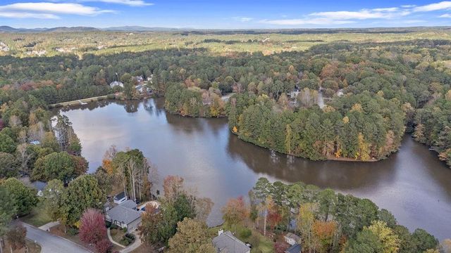 427 Picketts Lake Drive, Acworth, GA 30101