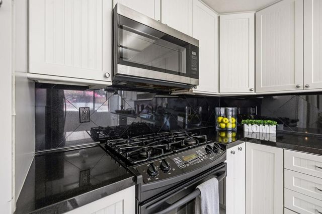 76896 California Drive, Palm Desert, CA 92211