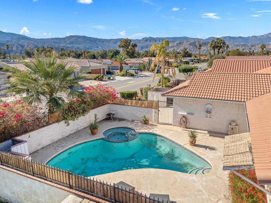 76896 California Drive, Palm Desert, CA 92211