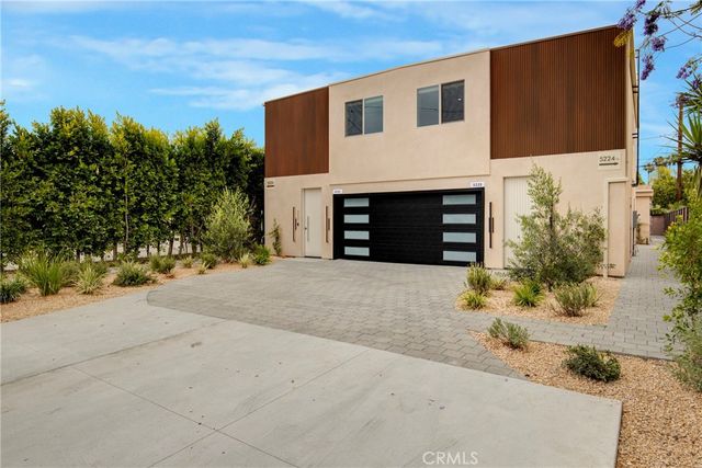 5220 Strohm Avenue, North Hollywood, CA 91601