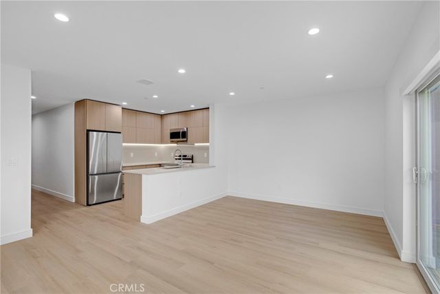 5220 Strohm Avenue, North Hollywood, CA 91601