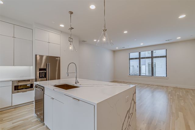 2707 Kimsey Drive 103, Dallas, TX 75235