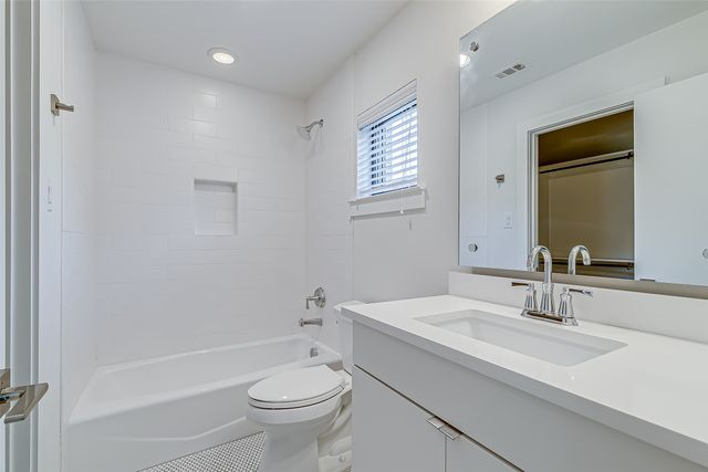 2707 Kimsey Drive 103, Dallas, TX 75235