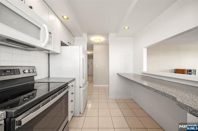 7855 Boulevard East 19L, North Bergen, NJ 07047