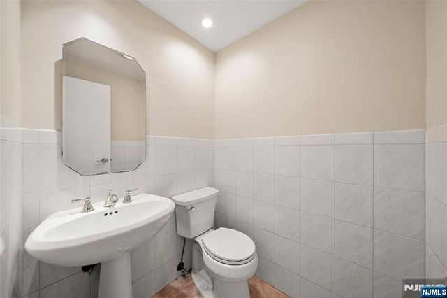 7855 Boulevard East 19L, North Bergen, NJ 07047