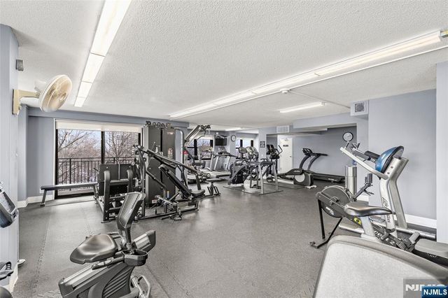 7855 Boulevard East 19L, North Bergen, NJ 07047
