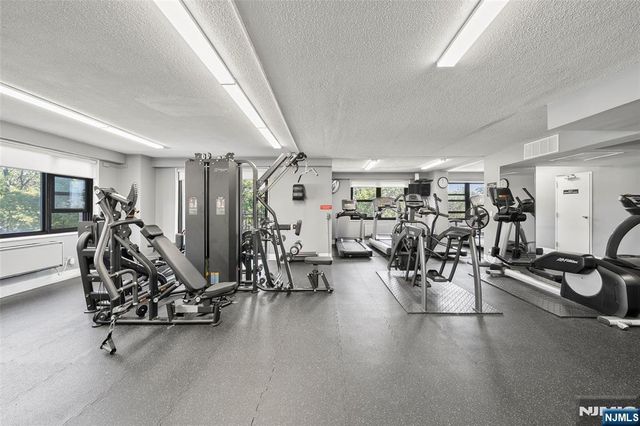 7855 Boulevard East 19L, North Bergen, NJ 07047