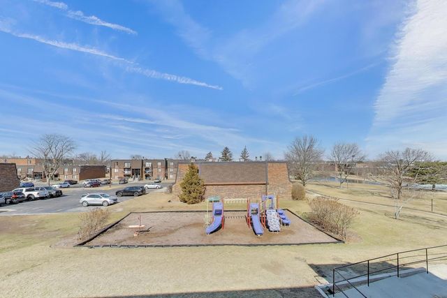 717 Killarney Court 2D, Schaumburg, IL 60193