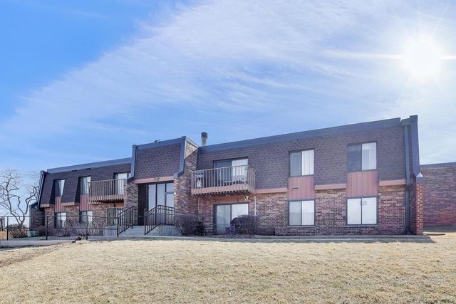 717 Killarney Court 2D, Schaumburg, IL 60193