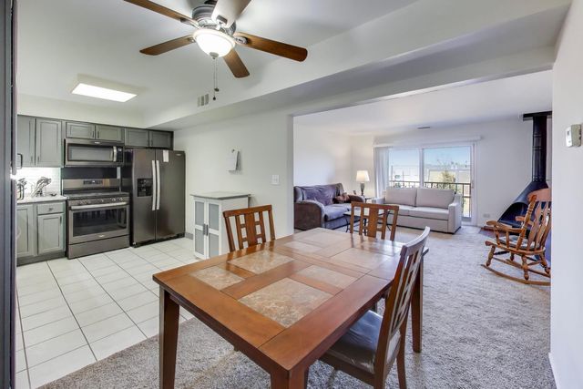 717 Killarney Court 2D, Schaumburg, IL 60193