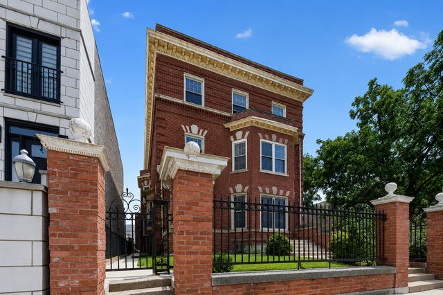 4541 S Forrestville Avenue, Chicago, IL 60653