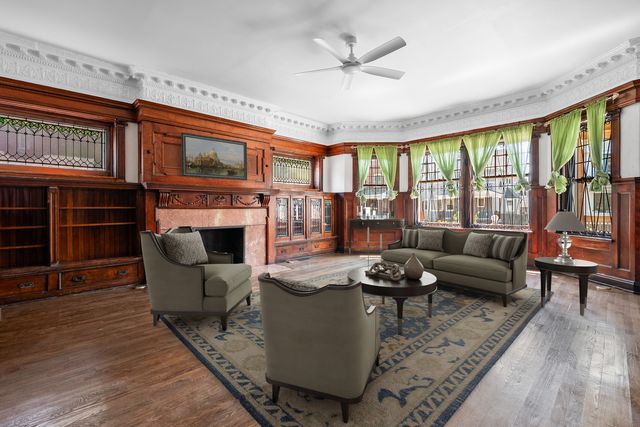 4541 S Forrestville Avenue, Chicago, IL 60653