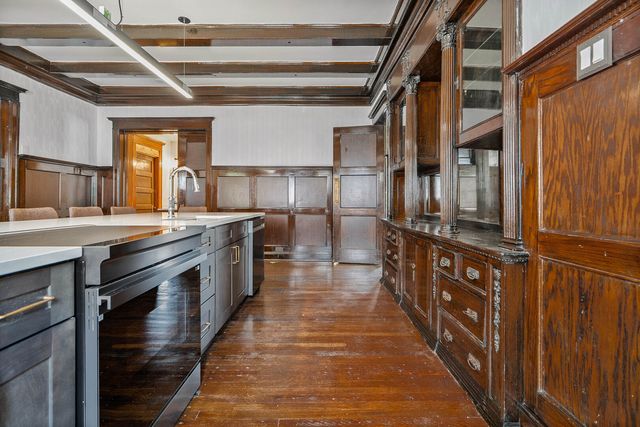4541 S Forrestville Avenue, Chicago, IL 60653