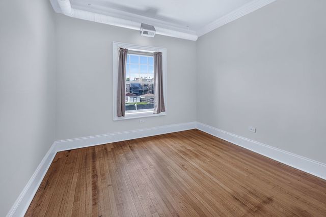 4541 S Forrestville Avenue, Chicago, IL 60653