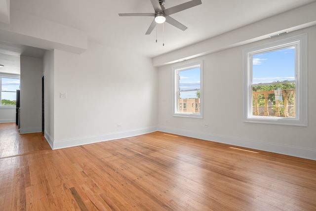 4541 S Forrestville Avenue, Chicago, IL 60653