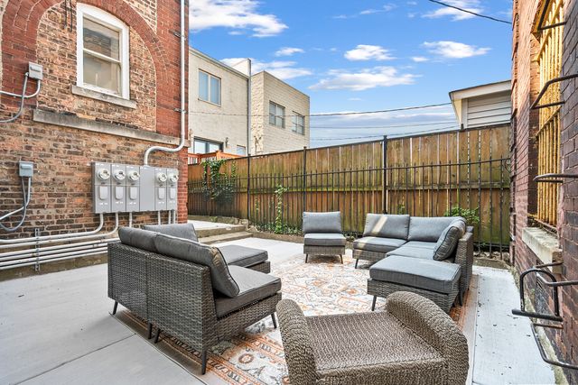 4541 S Forrestville Avenue, Chicago, IL 60653