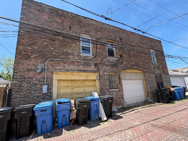 4541 S Forrestville Avenue, Chicago, IL 60653