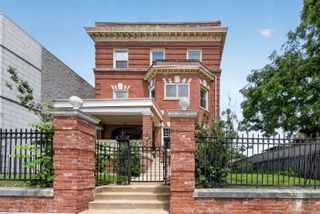 4541 S Forrestville Avenue, Chicago, IL 60653