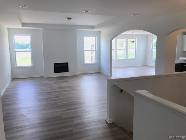 6160 Miners Drive, Linden, MI 48451