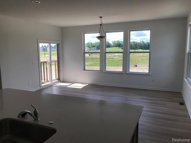 6160 Miners Drive, Linden, MI 48451