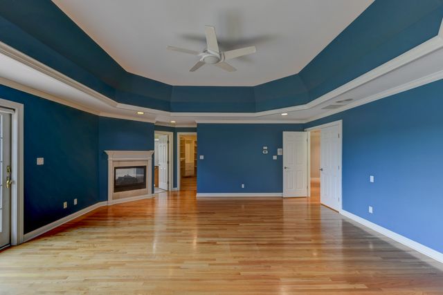 10135 Cherrywood Lane, Munster, IN 46321