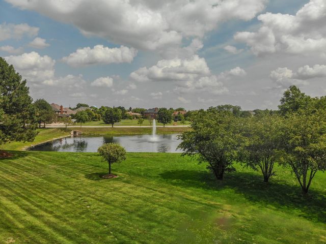 10135 Cherrywood Lane, Munster, IN 46321