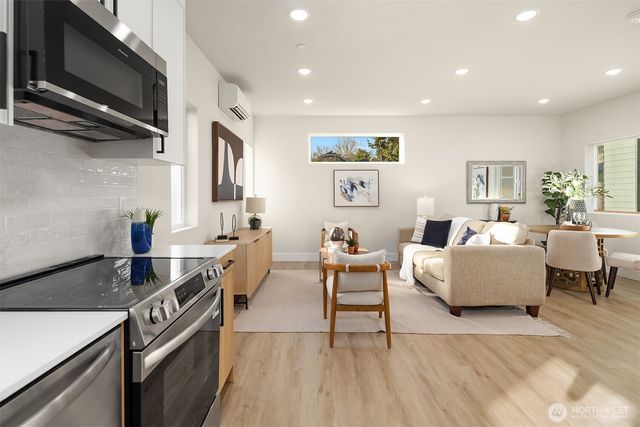 1413 Martin Luther King Jr Way, Seattle, WA 98122