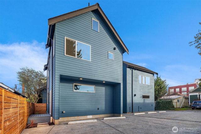 1413 Martin Luther King Jr Way, Seattle, WA 98122