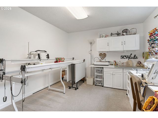 6410 Sw SKIVER Ct, Beaverton, OR 97078