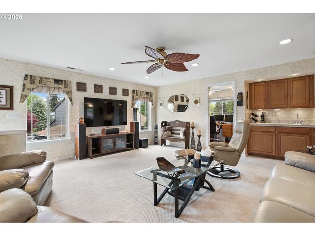 6410 Sw SKIVER Ct, Beaverton, OR 97078