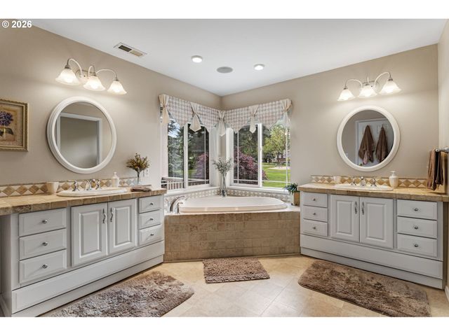 6410 Sw SKIVER Ct, Beaverton, OR 97078