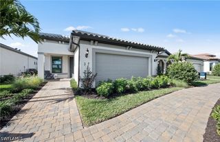 2114 Sequoia CT, Naples, FL 34120