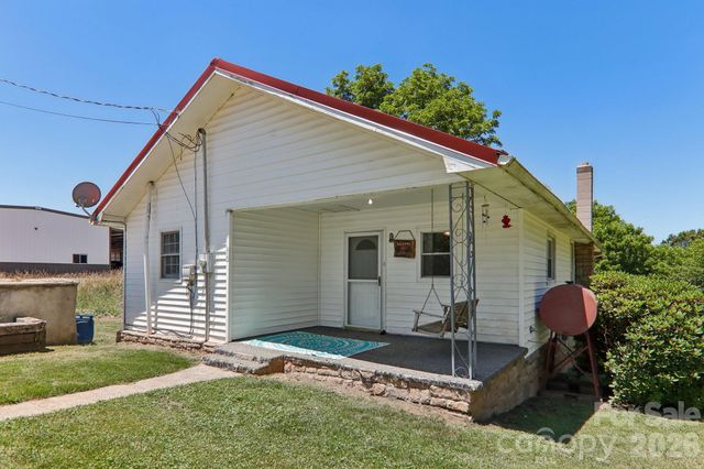 414 Skyline Drive, Canton, NC 28716