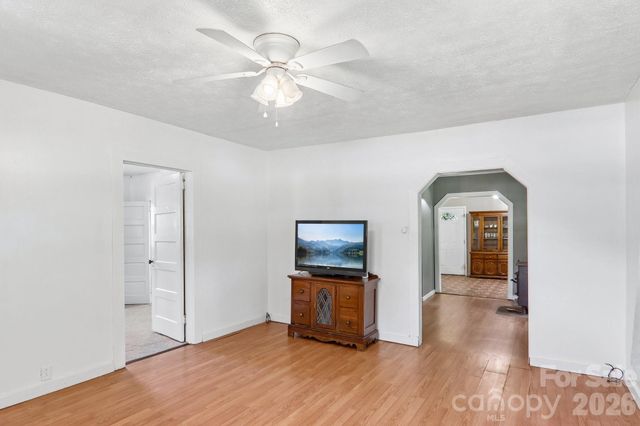 414 Skyline Drive, Canton, NC 28716