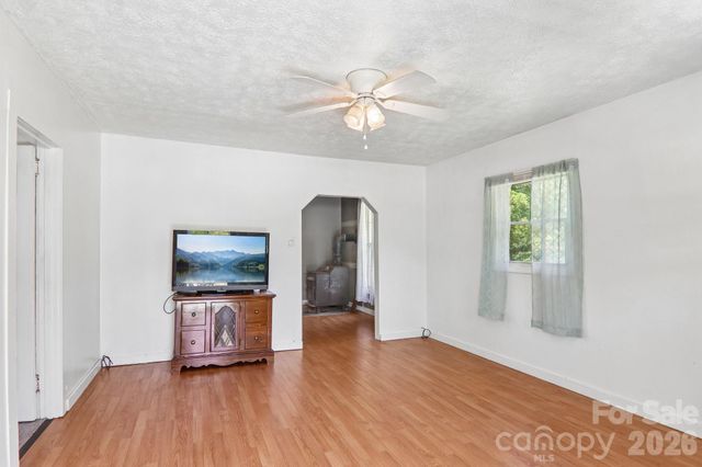 414 Skyline Drive, Canton, NC 28716