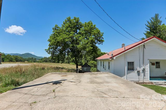 414 Skyline Drive, Canton, NC 28716