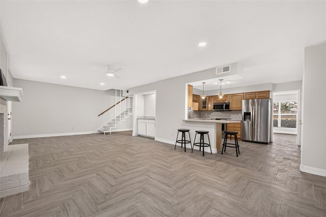 10383 Briar Forest Drive, Houston, TX 77042
