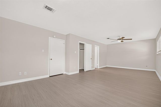 10383 Briar Forest Drive, Houston, TX 77042