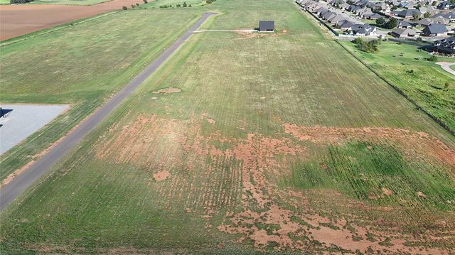 24117 E 106 Road, Weatherford, OK 73096