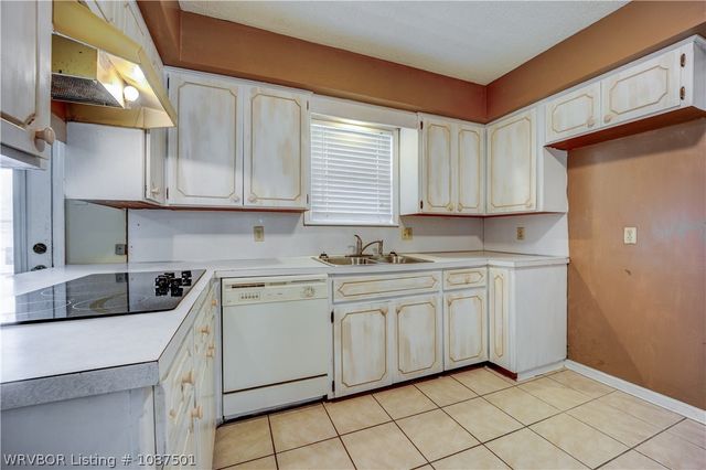 23 Westward Street, Van Buren, AR 72596