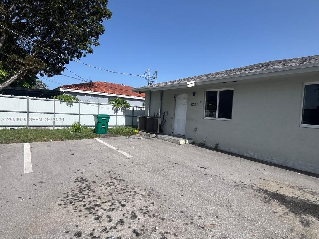 10229 SW 173rd St 1, Miami, FL 33157
