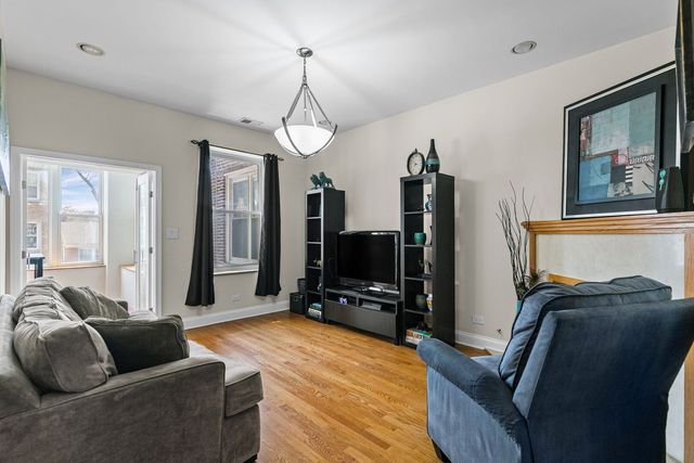 7654 N Greenview Avenue 2, Chicago, IL 60626