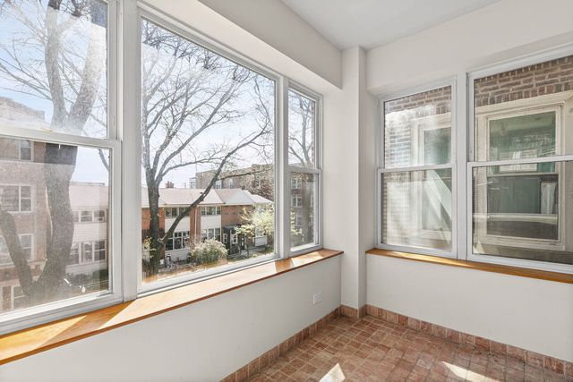 7654 N Greenview Avenue 2, Chicago, IL 60626