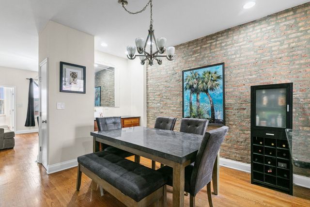 7654 N Greenview Avenue 2, Chicago, IL 60626