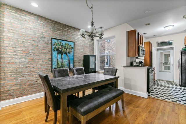 7654 N Greenview Avenue 2, Chicago, IL 60626